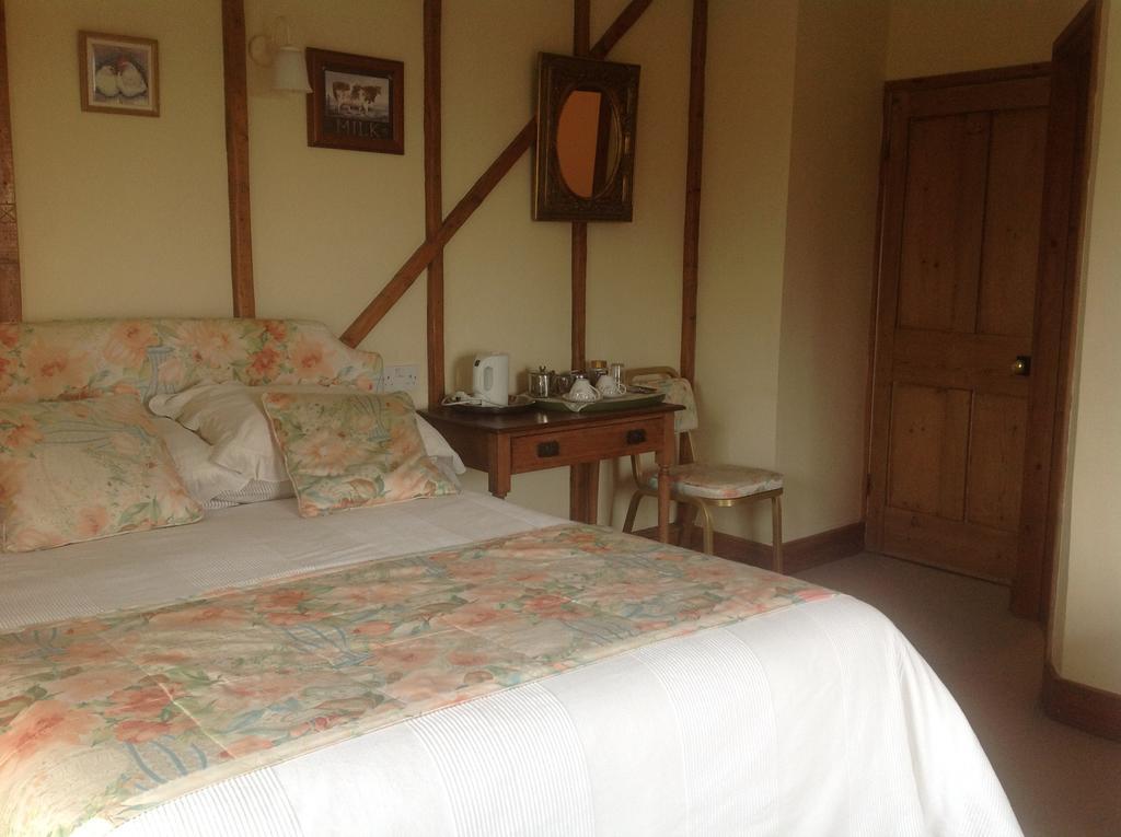 Barn Park Farm, Bed And Breakfast Stockland Екстериор снимка